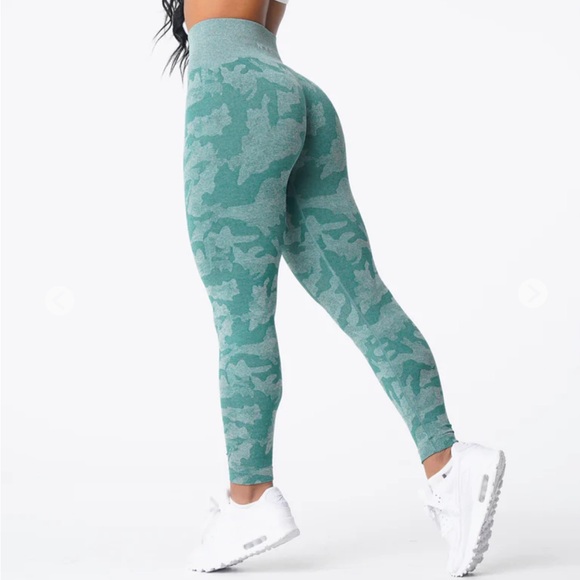NVGTN Forest Green Camo Seamless Leggings - Picture 3 of 9